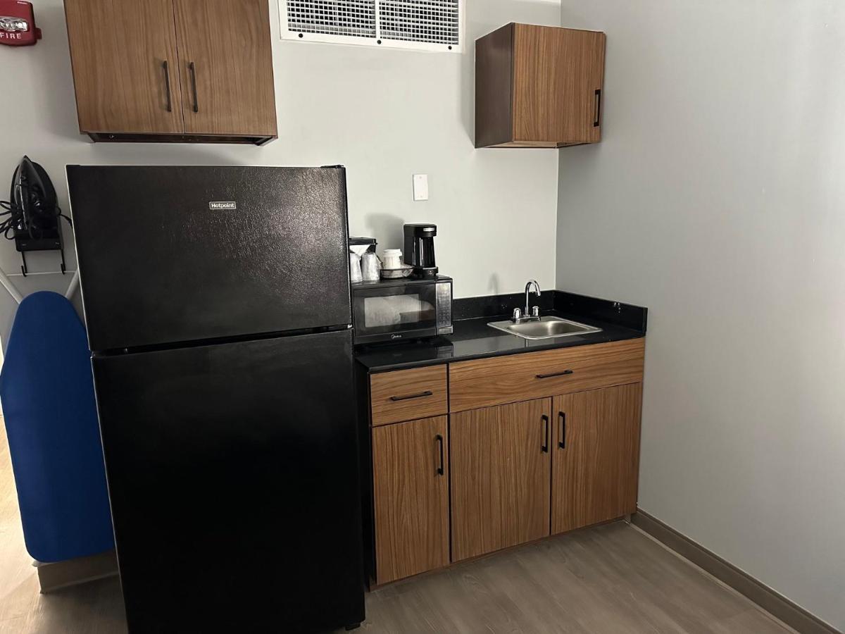 Ramada By Wyndham Cortland Hotel & Conference Center Bagian luar foto